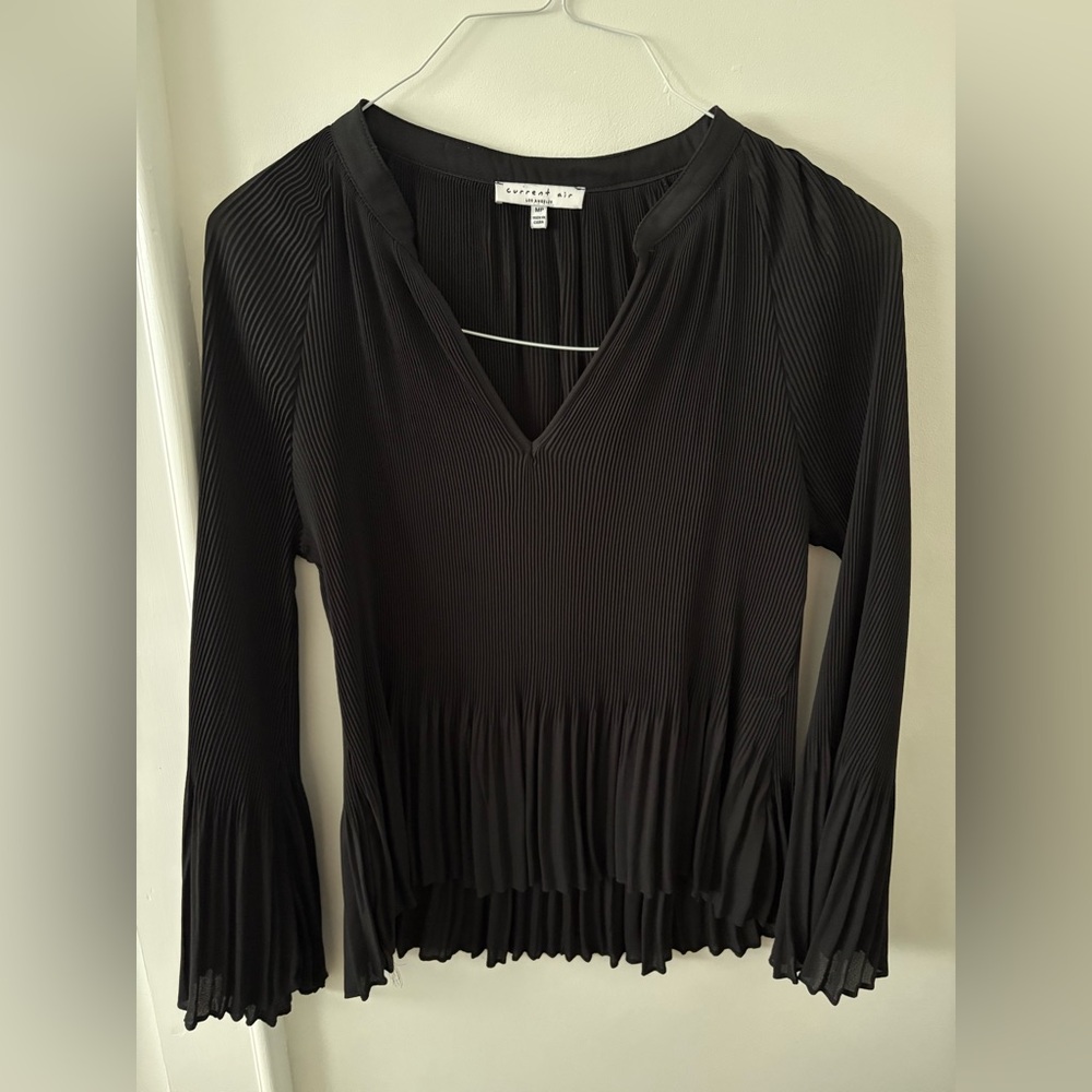 Current Air NWOT Black Pleated Top